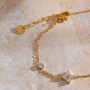 Pulseira Micro Flores Banhada em Ouro 18k