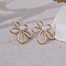 Brinco Flor com Pérolas Banhado em Ouro 18k