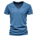 Camiseta masculina manga curta azul jeans, gola V slim em algodão – estilo casual