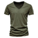 Camiseta masculina manga curta verde militar, gola V slim em algodão – estilo casual