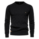 Suéter masculino preto com gola redonda e textura em losangos – algodão tricotado casual clássico