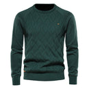 Suéter masculino verde com gola redonda e textura em losangos – algodão tricotado casual clássico